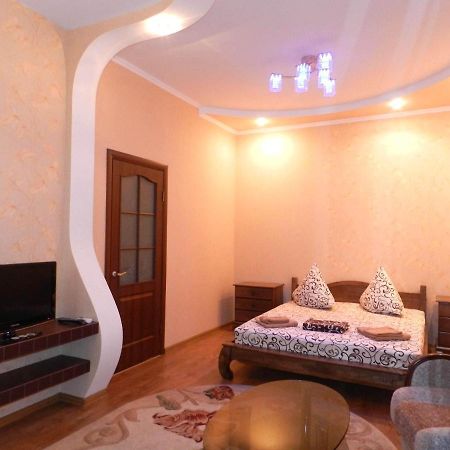 1-Room Luxury Apartment On Sobornyi Avenue 174-А, By Grandhome. Center Zaporizhia 외부 사진